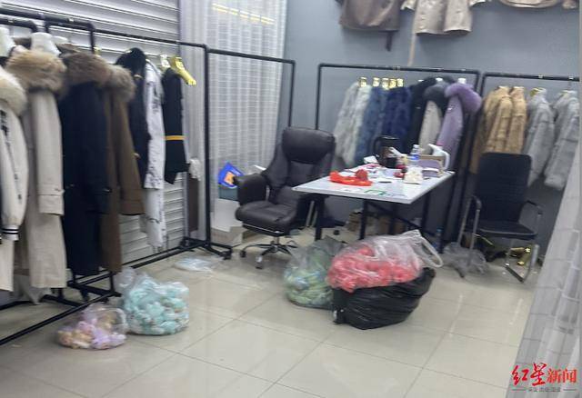 实探衡水盗版LABUBU大集：像卖菜一样摆摊卖<strong></p>
<p>龙</strong>，商家称如今订单变少生意难做