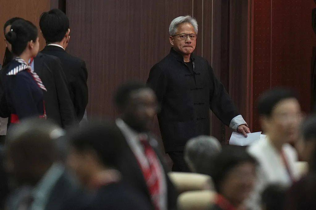 黄仁勋中国行：轻视华为的人极其天真<strong></p>
<p>国际虚拟货币</strong>，小米堪称奇迹