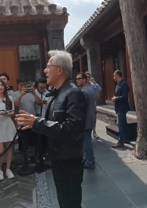 黄仁勋中国行：轻视华为的人极其天真<strong></p>
<p>国际虚拟货币</strong>，小米堪称奇迹