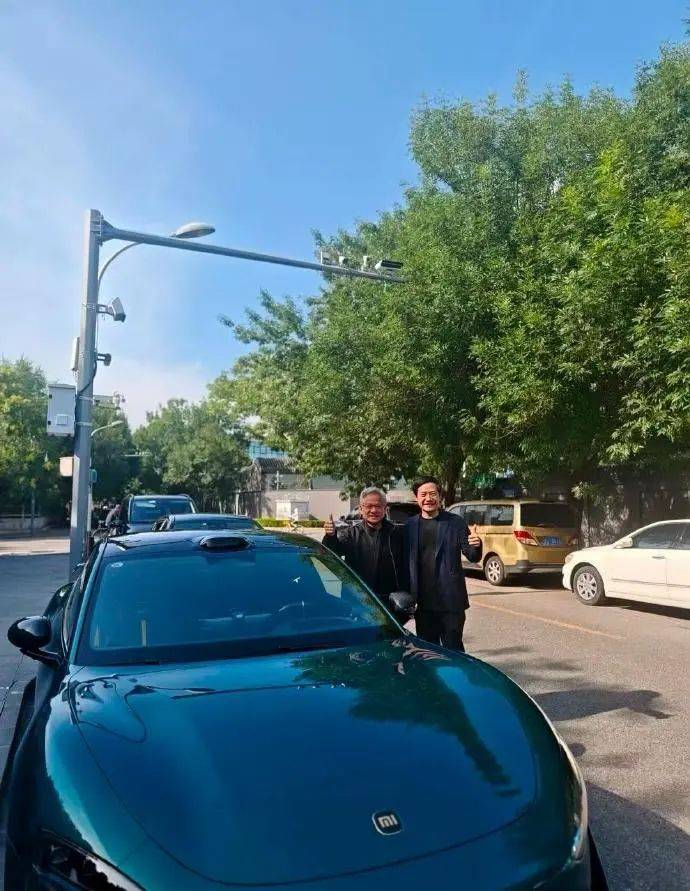 黄仁勋中国行：轻视华为的人极其天真<strong></p>
<p>国际虚拟货币</strong>，小米堪称奇迹