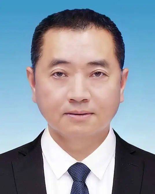 作为“一把手”<strong></p>
<p>以太坊区块链浏览器</strong>，他经常在上班时间外出打牌