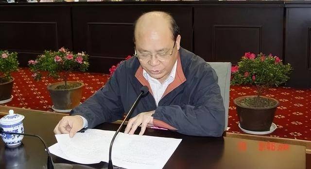 首次披露<strong></p>
<p>以太坊区块浏览器</strong>，73岁原厅长李光荣被查