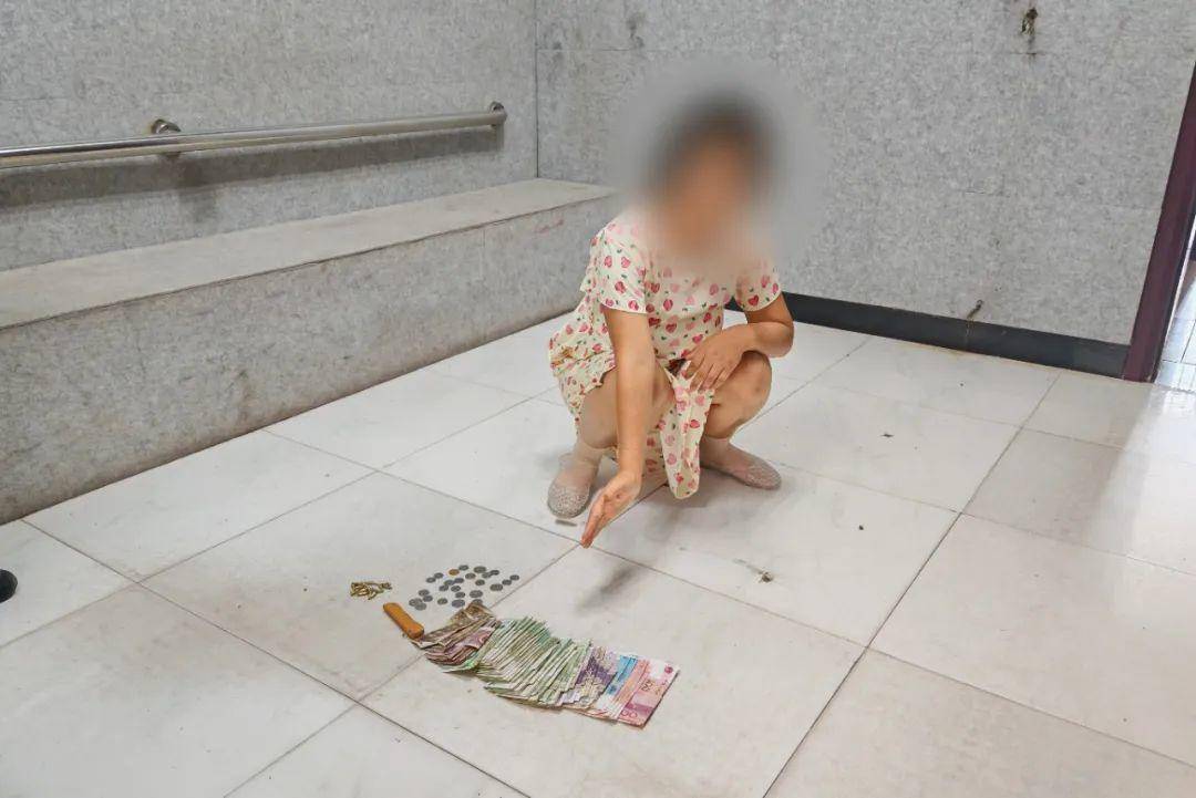 相亲女子留宿男方家<strong></p>
<p>币今日行情</strong>，次日趁主人不在盗走2600余元现金