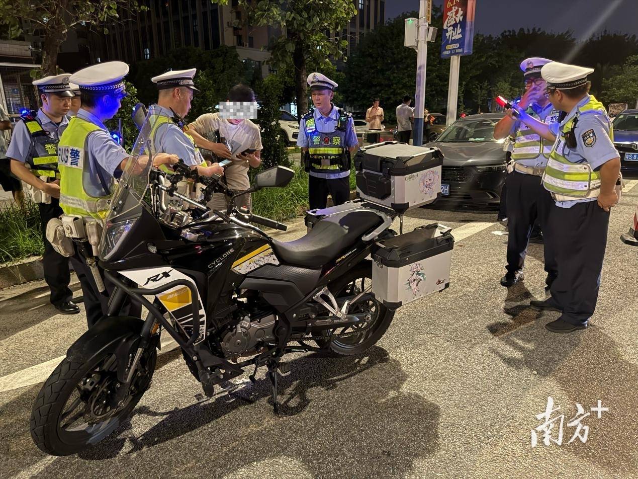 逢车必查<strong></p>
<p>以太坊今日行情价格</strong>！东莞交警严查交通违法行为